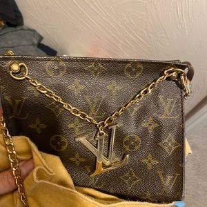 Womens LV hand purse